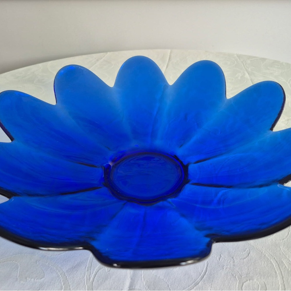 Vintage Viking Glass Cobalt Blue Blossom Lotus Bowl